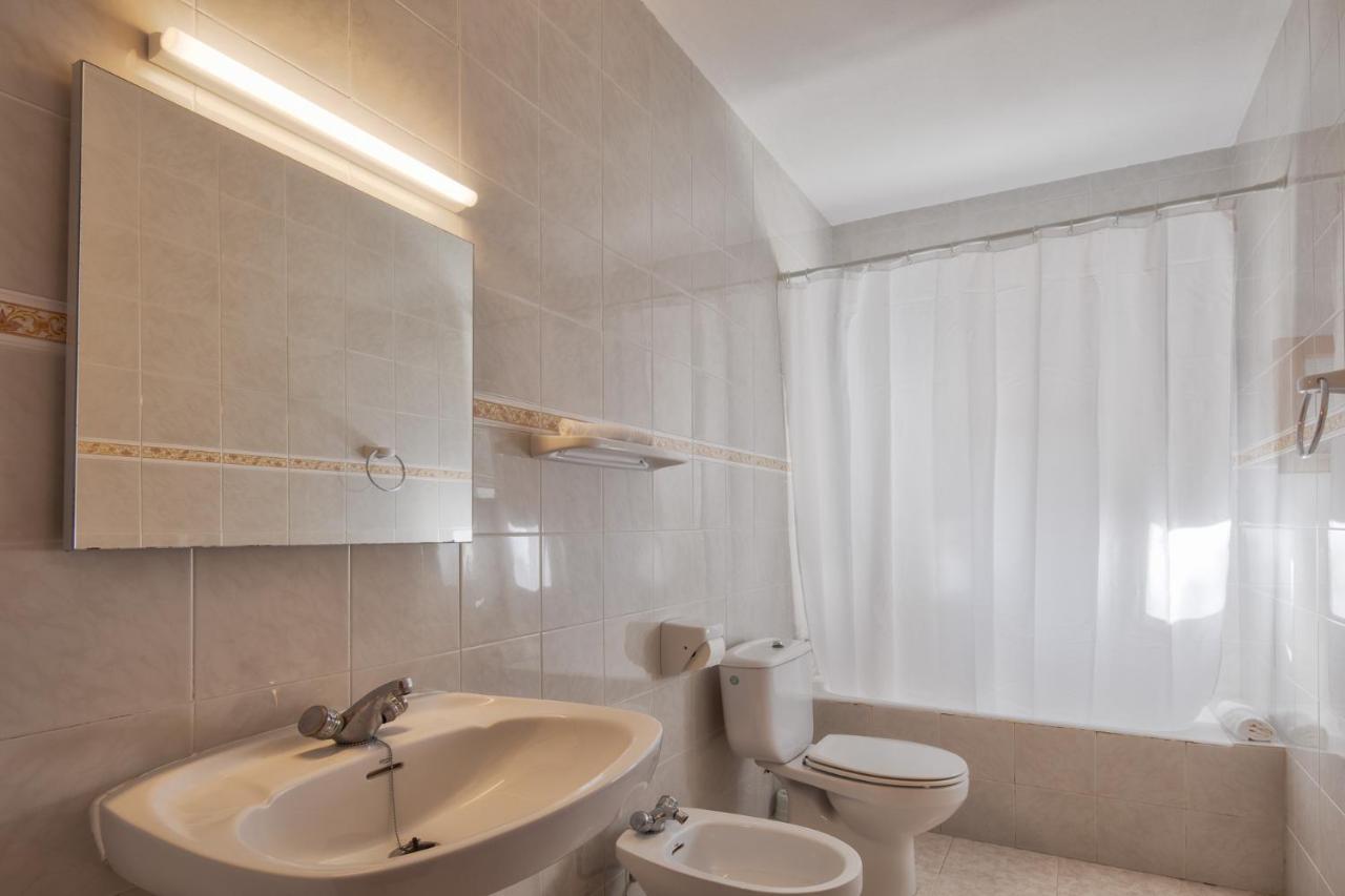 Alojamientos Turisticos Cardona - Apartamento 1 Hab. Standart Es Pujols Exterior foto