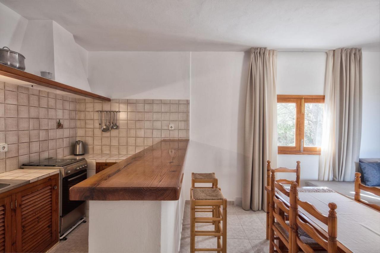 Alojamientos Turisticos Cardona - Apartamento 1 Hab. Standart Es Pujols Exterior foto