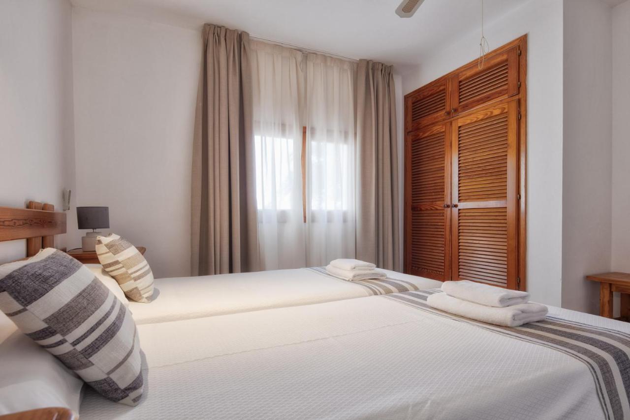 Alojamientos Turisticos Cardona - Apartamento 1 Hab. Standart Es Pujols Exterior foto