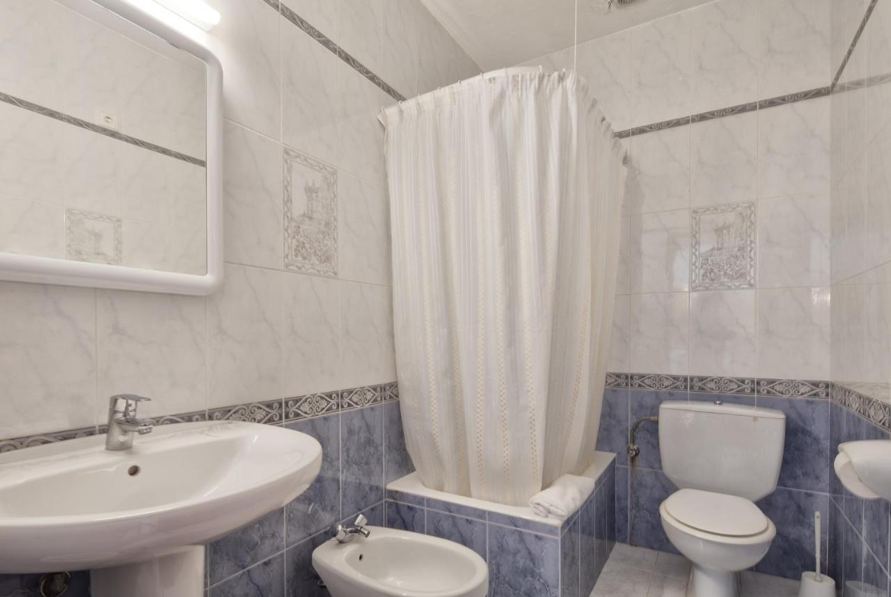 Alojamientos Turisticos Cardona - Apartamento 1 Hab. Standart Es Pujols Exterior foto
